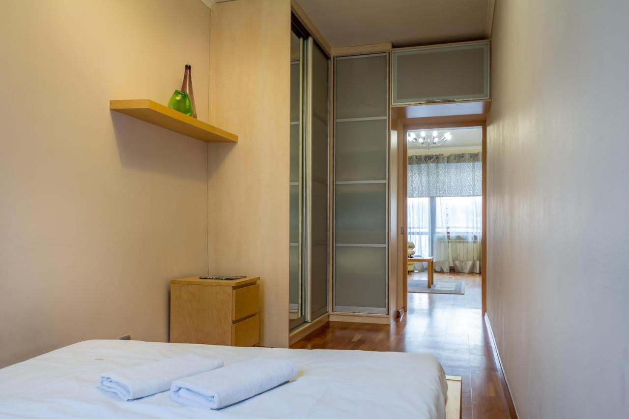 Apartment On Triokhsviatytelska Kyiv Exterior photo